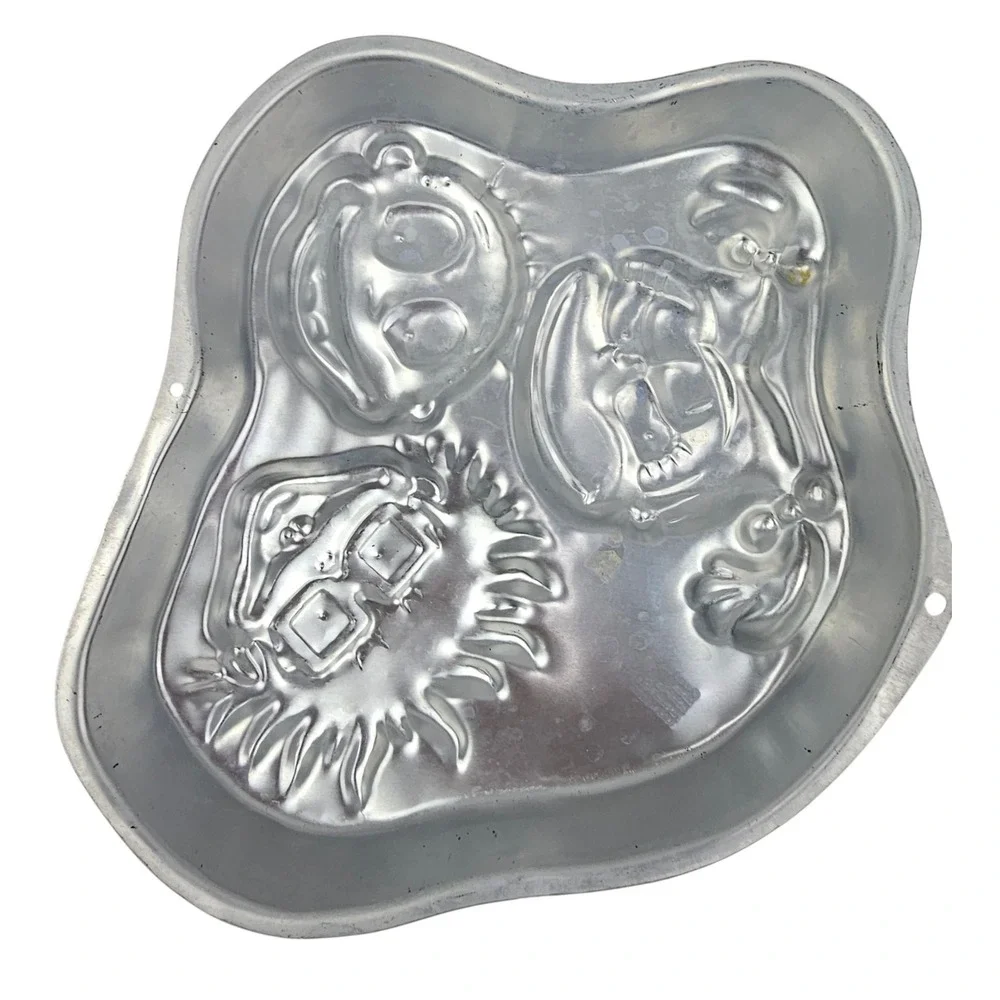 Superman & Rugrats Chuckie Tommy Angelica Cake Pan Vintage 1997 Alum. Baking Pan